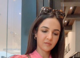 Jasmin Bhasin Instagram - Isiliye khao piyo, aish karo aur khush raho 😉 #letthemtalk #lovelife #gratidão #reels #reelsinstagram