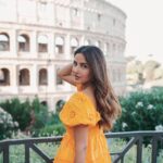 Jasmin Bhasin Instagram - History in background & hoor in foreground 😝 #colloseum #rome #italy #travelphotography Shot by @musaelmar Collosseum