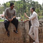 Jayam Ravi Instagram - സുഹൃത്തിനൊപ്പം ചായ ☕️ PS and VT in conversation over a cuppa chaaya #kochi #ps2cholatour #teawithnanban