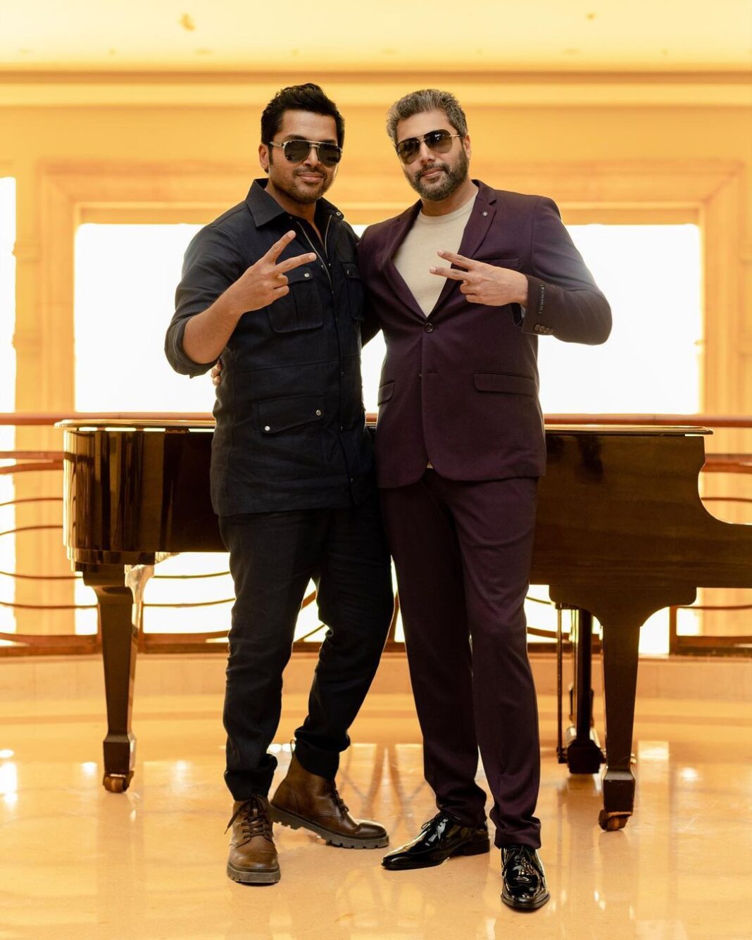 Jayam Ravi Instagram - Repeating what you said Machi. naanum - “unna heart la vechirukken bro” All the places we went you guys cheered for us and screamed our names and made us feel abundantly loved. We will always give our best to stay in your hearts. 🤗🤗❤️❤️ #ps2 #ponniyinselvan2