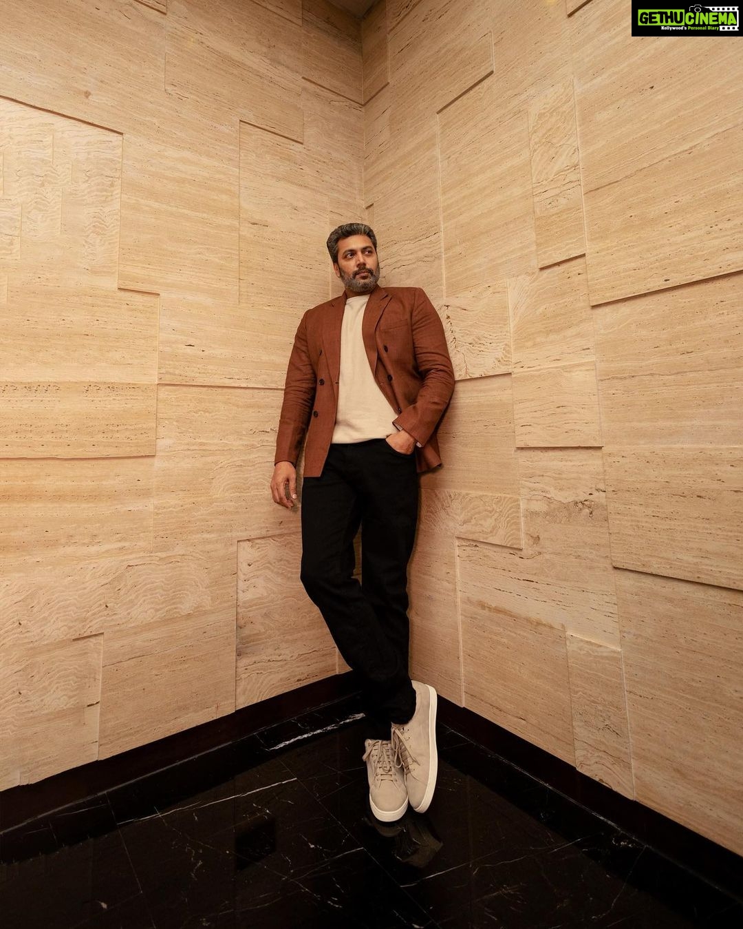Jayam Ravi - 167.1K Likes - Aaaaaand the #cholatour comes to an end! Fun, laughter, tears and respect filled journey of 4 years is finally over and ready to be handed over to you guys from tomorrow. Need your love and support as always. May good cinema always be celebrated ❤️ #ps2 #ps2cholatour #arunmozhivarman 👑 for #PS2 promotions
Wearing @houseofkhaddar @elevate_promotions
Style team @ekalakhani @team___e
@malinikarthikeyan @harshene.ravichandar @arpita.kc @mayuri_srivastava
Photographed by @kiransaphotography
Production @donsrini for @madrastalkies @lyca_productions
#PS2 #PonniyinSelvan #CholaTour #ManiRatnam #CholasAreBack #JayamRavi #TeamE #ekalakhani