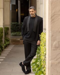 Jayam Ravi Instagram - Thank you Delhi ❤️ #ps2 #ponniyinselvan2 #arunmozhivarman

👑 for #PS2 promotions 

Wearing @rituandabhishek 
Footwear @lussolifestyleofficial 

Style team @ekalakhani @team___e 
@malinikarthikeyan @harshene.ravichandar @arpita.kc @mayuri_srivastava 

Photographed by @kiransaphotography 
Production @donsrini for @madrastalkies @lyca_productions 

#PS2 #PonniyinSelvan #CholaTour #ManiRatnam #CholasAreBack #jayamravi
