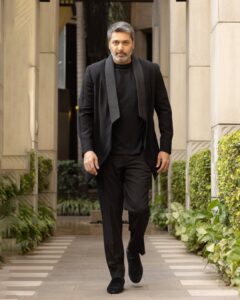 Jayam Ravi Instagram - Thank you Delhi ❤️ #ps2 #ponniyinselvan2 #arunmozhivarman

👑 for #PS2 promotions 

Wearing @rituandabhishek 
Footwear @lussolifestyleofficial 

Style team @ekalakhani @team___e 
@malinikarthikeyan @harshene.ravichandar @arpita.kc @mayuri_srivastava 

Photographed by @kiransaphotography 
Production @donsrini for @madrastalkies @lyca_productions 

#PS2 #PonniyinSelvan #CholaTour #ManiRatnam #CholasAreBack #jayamravi