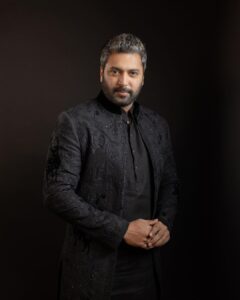 Jayam Ravi Instagram - #PS2 Audio and Trailer Launch 👑

Outfit: @rohitbalofficial 
Footwear: @monkstoryofficial 

Style team : @ekalakhani @malinikarthikeyan @themisvanessa @harshene.ravichandar 
 
Photography @kiransaphotography 

@madrastalkies @lyca_productions 
Talent Coordinator @donsrini 

#PS2 #PonniyinSelvan #ManiRatnam #JayamRavi #TeamE #CholasAreBack #ekalakhani