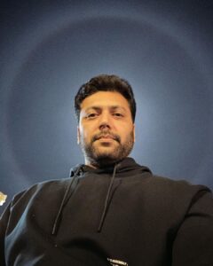Jayam Ravi Instagram - Oli vattam 😇 the moon was looking gorgeous last night 🌝