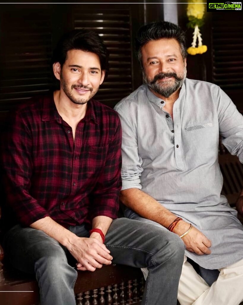 Jayaram Instagram - Grew up watching krishna sir’s movies in theaters! Now working with this gem of a person @urstrulymahesh 🔥 Once again happy to collaborate with my very own trivikram ji 💪