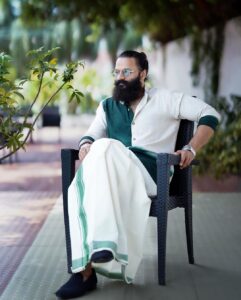 Jayasurya Instagram - 💚🤍💚
 
@sarithajayasurya_designstudio 
@stories_by_shimesh 📷