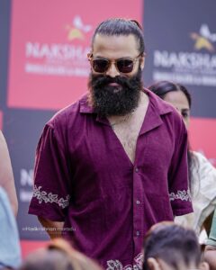Jayasurya Instagram - Inaugural moments from 
@nakshatragoldanddiamonds 

HMUA ; @makeupbyshibaz 
Styling ; @sarithajayasurya