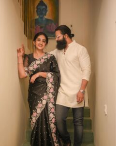 Jayasurya Instagram - 19 years of understanding, respect, care and love. Thank you my love for making my life so meaningful.
@sarithajayasurya