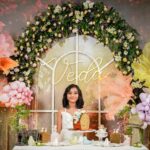 Jayasurya Instagram - Veda's B'day moments.♥️ ( 30.12.2022 ) @veda.jayasurya @thegreindale @sugarbowl_cochin @sarithajayasurya_designstudio @stories_by_shimesh @_anish_makeup_artist