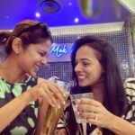 Jennifer Winget Instagram - Picking up where we left off! 🔗Rock solid!👯‍♀️ @shubzie love you long time! 🫶