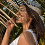 Jennifer Winget Instagram - Find me under the palm🌴 Pousada by the Beach