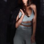 Jennifer Winget Instagram - It’s all about the vibe!🧚 Styled by @natashaabothra Team @mausmi_mitra_ @teamnatashaabothra Outfit @thenewbold.in Accessories @blingsutra 📸 @ashish_ojha_photography