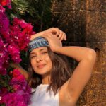 Jennifer Winget Instagram - En Bouge🌸 📸 @neville.proenca Pousada by the Beach