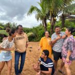 Jennifer Winget Instagram - Incase anyone wanted a family update…here it is!!! …And also, Happy Birthday Dad ♥️ #mycosychaos #mifamilia Pousada by the Beach