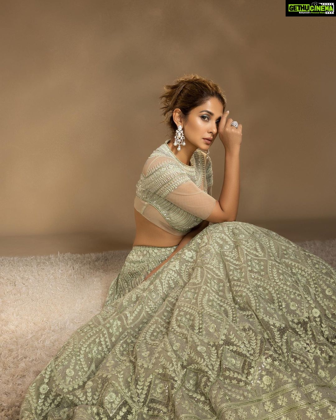 Jennifer Winget Instagram - Shopping is never a bad idea, and it's always shop-o'clock somewhere. With Indyverse, it's also ANYWHERE!!!! π¬ No make up, no pants, no problem; Simply be sat at home and spoilt for choice by fashion from around the globe with the country's top celebrity stylists to play dress up with. Currently, checking myself out in styles that work for me and my goings-about on the 3D trial room. @indyverse.official you have unleashed a shopaholic! π Shopping Cart Status: Overflowing! π«£ #indyverse #houseofindy #myindylook #indyversefashion #indyfashion Brand: @indyverse.official Artist: @jenniferwinget1 Designers: @falgunishanepeacockindia @farahkhanworld Stylist: @snehaindulkar Makeup: @kohlnrouge Hair: @me_sagar_patil Photographer: @armandmuchhala Artist PR: @simmerouquai