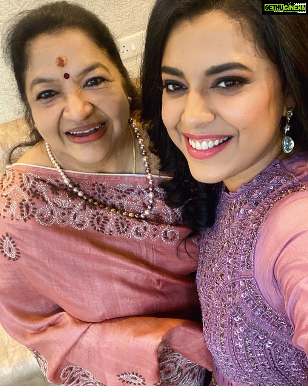 Jewel Mary Instagram - പ്രിയപ്പെട്ട ചിത്രാമ്മക്ക് ഒരായിരം ജന്മദിനാശംസകൾ @kschithra