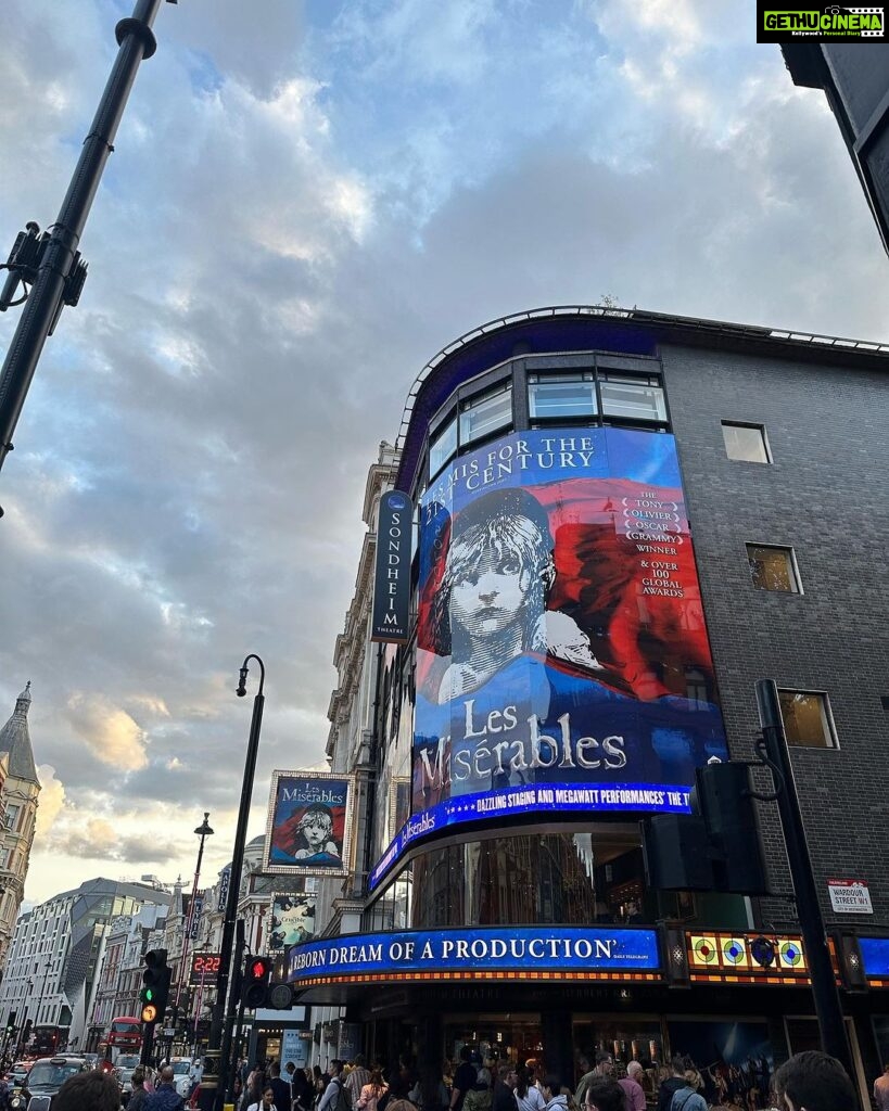 Jewel Mary Instagram - It was indeed a dream to watch a musical in london ! And i was lucky enough to watch the most spectacular @lesmizofficial #lesmiserables Set in France during the 1800s, Les Mis tells the story of prisoner Jean Valjean who is hunted for decades by the ruthless policeman Javert after breaking his parole 3 hours of topclass performance, the stage , the actors the set up the music ! Watching this spectacular show live was such an incredible experience indeed My heartfelt thanks to @_sruthi_sreekumar_ for making this happen @sreekumarlondon thank u dear sir 🥰 #london #musical #theatre #lesmiserables