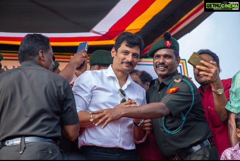 Jiiva Instagram - And that’s why we call them Indian Army !!! Such a pleasure colonel & his First Lady for inviting me as chief Guest for their prestigious Raising day celebration!!! Overwhelmed with all their love and Gestures !!!