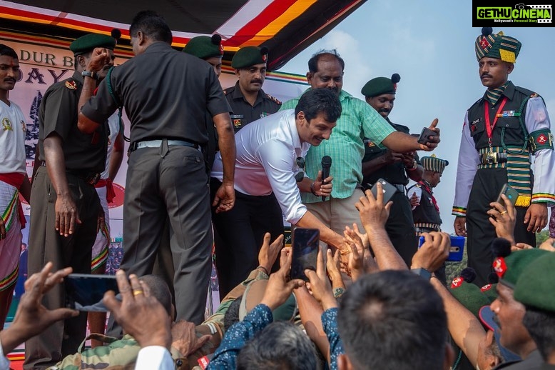 Jiiva Instagram - And that’s why we call them Indian Army !!! Such a pleasure colonel & his First Lady for inviting me as chief Guest for their prestigious Raising day celebration!!! Overwhelmed with all their love and Gestures !!!