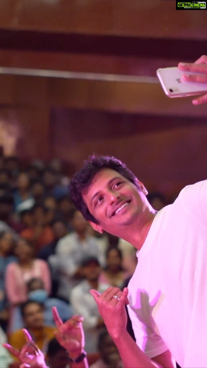 Jiiva Instagram - Vaazhadha nostalgic college days a nan vaazhndha moments @rejouir_offl #puducherrytechnologicaluniversity 🎬 @editorsreyes 🎼 @adityarajendran @hrday_sunil @sheanlcleford Concept & Curation : @v_ininess @rajclint #jiiva #actorjiiva #actorjiiva🎈 #jiivafans #jiivatrends #jiivaodds #jiivafc #lovejiiva #jiivapicturecollection