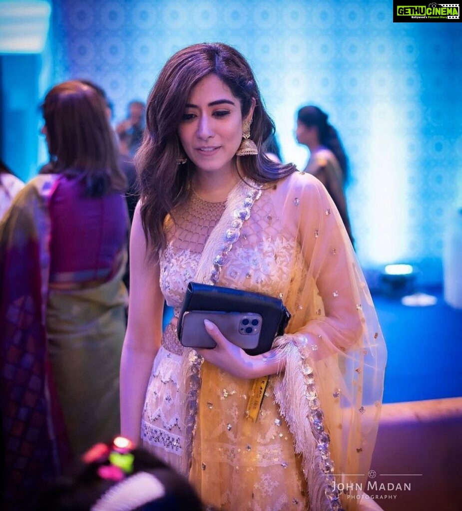 Jonita Gandhi Instagram - Came for the couple, stayed for the biryani
