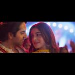 Jonita Gandhi Instagram - ❤️📞 Funny how my voice seems natural behind both @ayushmannk and @ananyapanday's faces don't you think 😂 @pooja___dreamgirl tere liye Dil Ka telephone hai bajta ring-ring-rara-ring. 😍☎️ #DilKaTelephone2 Song Out Now! #25AugustHogaMast #DreamGirl2 in Cinemas on 25th August. @ayushmannk @ananyapanday @writerraj @ektarkapoor @shobha9168 @balajimotionpictures @gaurisathe @annukapoor @pareshrawalofficial @vijayraazofficial @nowitsabhi @rajpalofficial #GovardhanAsrani #ManojJoshi @seemabhargavapahwa @oyemanjot @anirudh_k_sharma @krishanurathore @nareshkathooria @meetbrosofficial @jonitamusic @jubin_nautiyal @kumaarofficial @rajukhan_0721