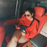 Jonita Gandhi Instagram - Be there in 20 ☄️