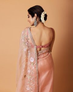 Jonita Gandhi Instagram - Never too much & always enough ✨

@jaineeebheda @shyamalbhumika @urbanthesaurus_jewellery
@ascend.rohank @sana.k.official @prakatwork @lakshmiijagan @chethichandhar