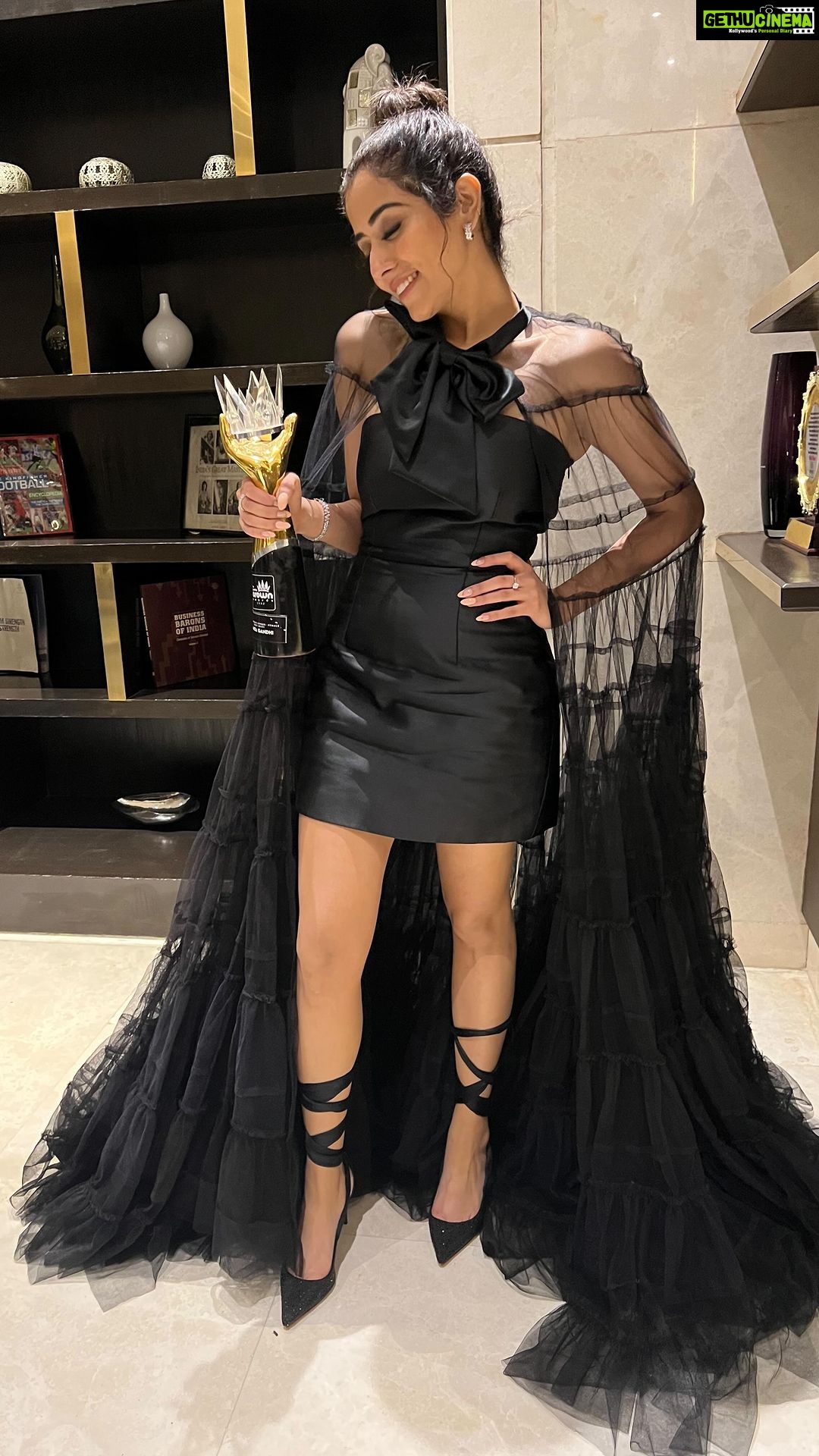 Jonita Gandhi Instagram - About last night β¨ Best Singer Female 2021-2022 ππΌ #grateful #galatta Styled by @jaineeebheda π @louboutinworld π @maison_9002 π @blingsutra @ascend.rohank HMU by @prakatwork & team