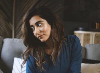 Jonita Gandhi Instagram - Tag someone you look at like this 👀😍