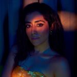 Jonita Gandhi Instagram - Read between the lights ✨ Shot by: Tejas Nerurkarr (@tejasnerurkarr) In house Stylist: Simran Kabra (@simran_kabra) Assisted by: Divijaa Shishupal (@divijaashishupal) Makeup by: Neeraj Navare (@neerajnavare.makeupartist) Hair by: Snigdha Ghosh(@snigdha_hairandmakeup) Outfit : Mannat Gupta (@labelmannatgupta) Jewellery : Earrings - Viange (@viangevintage) Bracelet - Chic Therapy (@chic_therapy_) Rings - Bellofox (@bellofox) Footwear: Melissa