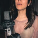 Jonita Gandhi Instagram - My heart is full from all the love and feedback we have been receiving since the release of Hauli Hauli! 🥺 This song has a special place in my heart and I’m so grateful for all the love 💙 @kebajer and I have stripped down a short snippet, we hope you enjoy it! Mixed by @theghatak✨ Comment below if you want me to release this acapella for #JGCollabs (for your chance to remix or do your own version!) Shoutout to the team: @treehousevht @jay_skilly @rajfatehpuria @musiccharan @djiceofficial @shivaanisharma
