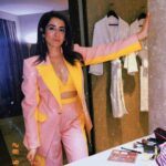 Jonita Gandhi Instagram - Last night in dilliiiiiiiii 🍭 Styled by @saumyathakur Wearing @ranbirmukherjeeofficial @stevemadden Delhi, India