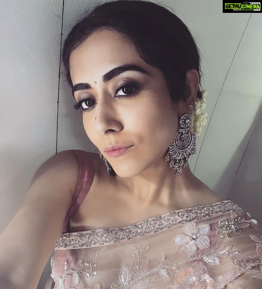 Jonita Gandhi Instagram - Mallipoo flex 🌸 Chennai, India
