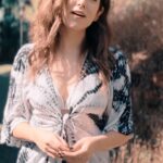 Jonita Gandhi Instagram – A beautiful ARR classic, a sprinkle of magic, & that Goa breeze… 🥰