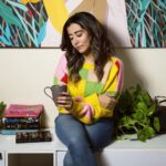 Jonita Gandhi Instagram – Before and after ☕️ 👉🏼