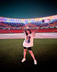Jonita Gandhi Instagram - Ready to hit the biggest stage of my life 👀

After years & years of performing on stages worldwide, this moment feels like a dream come true ♥️. Today, not only will I be taking center stage at the IPL finals halftime show with @vivianakadivine, I'm grateful to be performing music that I co-wrote; music that’s personal 💫. It’s an unreal moment in my journey of becoming the artist I want to be! 

Cricket holds a special place in every Indian's heart, and I'm honoured to sing for my beloved 🇮🇳 today! Tune in and catch the magic on TV! @iplt20 📺 #IPLFinals #DreamsComeTrue #Grateful