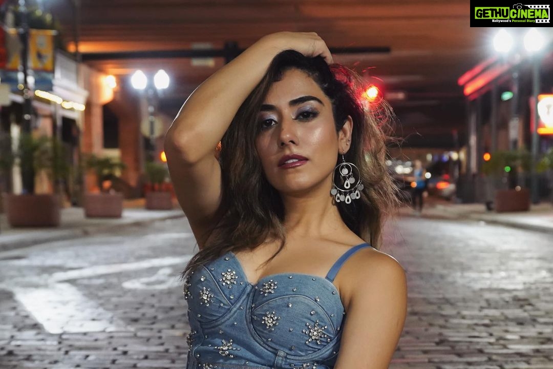 Jonita Gandhi Instagram - Detour ahead ⚠️. Are you in for the ride?