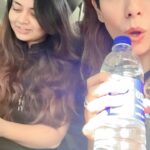 Jonita Gandhi Instagram - Wow guys! Just realized this audio has over 650,000 reels! 22 million plays on the original post?! But did you know where it's from? 😇 That's the voice of @sourojoydev_official during one of our performances on #TaareZameenPar. Missing the days on set with @shankar.mahadevan @tonykakkar and all of the crew and contestants! So here's @akankshanamdeo and I reenacting while we reminisce 🥰 #jonitagandhi