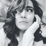 Jonita Gandhi Instagram - 1, 2, 3, or 4?