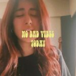 Jonita Gandhi Instagram - No bad vibes today✌🏼 #practicemakesprogress 🎶@saintharison