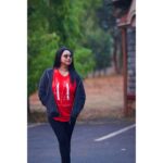 Joy Crizildaa Instagram - Everyday is a fresh start🏕 👕 : @armaniexchange 👖 : @hm 🧥 : @zara 🕶 : @tiffanyandco 📸 : @vigneshveeracholan #adventure #adventuretime #adventures #adventuretravel Masinagudi, Mudhumalai Tiger Reserve