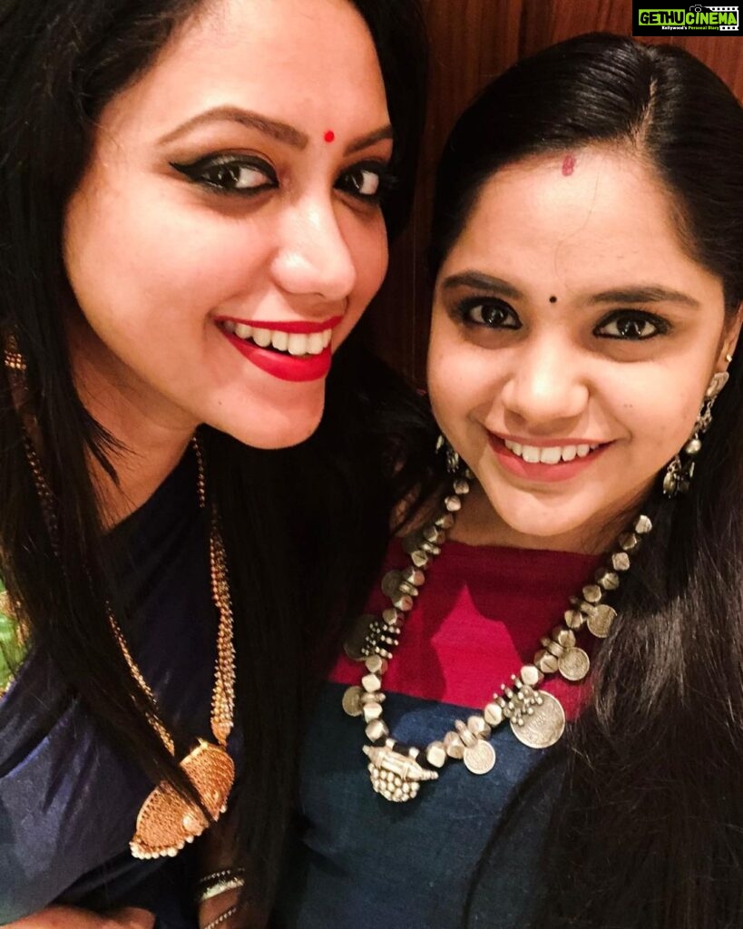 Joy Crizildaa Instagram - Happy birthday to my best friend ❤️My soul sister ❤️ she knows me sometimes more than I know myself ❤️ You have a special place in my heart forever darling ❤️ Thank you for supporting & holding me at every step 💫 Thanks for being my rock ❤️❤️ Happy birthday papa @saindhavi_prakash Love you to the moon and back ❤️ #happybirthdaysaindhavi #friendslikefamily #9yearsoffriendship #bff