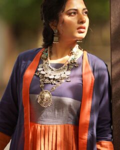 Joy Crizildaa Instagram - @srushtidangeoffl spotted in our Jane - jacket style dress | Styled by @joycrizildaa | #chandramukhi2