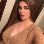 Kainaat Arora Instagram – रख लूँ छूपा के मैं कहीं तुझको…
साया भी तेरा ना मैं दूं…
रख लूँ बना के कहीं घर, मैं तुझे
साथ तेरे मैं ही रहूं..
जुल्फें तेरी, इतनी घनी
देख के इनको, ये सोचता हूँ
साये में इनके मैं जियूं
मौला मेरे मौला… 🎶 🎵 
🎵

मौला मेरे, मौला मेरे
मौला मेरे, मौला मेरे
आँखें तेरी, कितनी हसीं
के इनका आशिक़, मैं बन गया हूँ
मुझको बसा ले, इनमें तू
मौला मेरे…
🌸
🌸
🌸
🌸
🌸
#kainnatAroraa