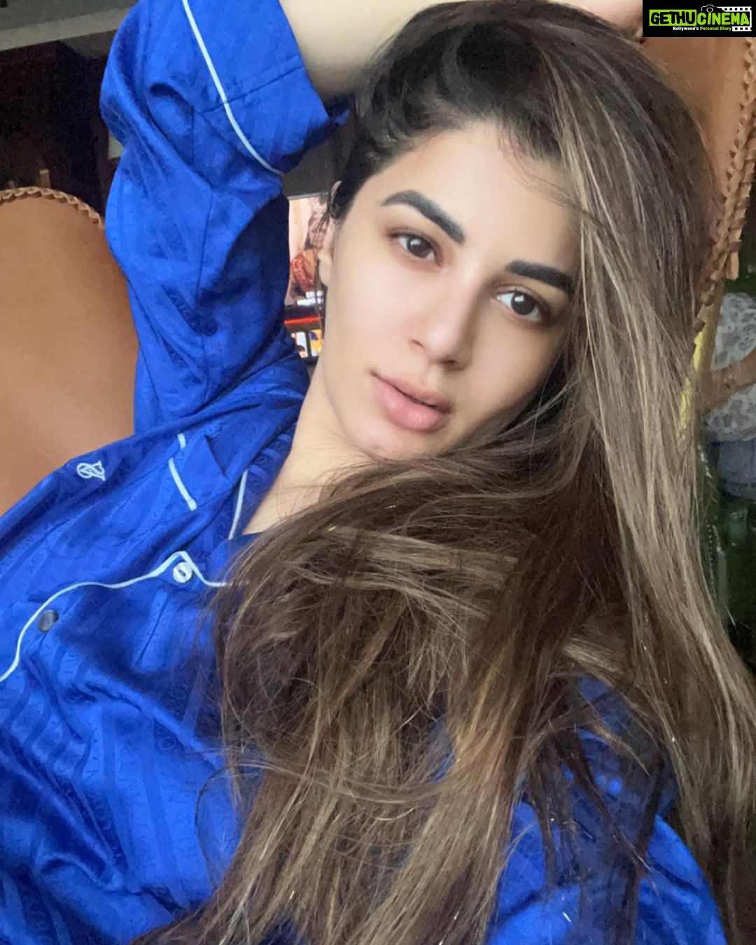 Kainaat Arora Instagram - Show Me Your Eyes π . . . #Saturdays #JaiShaniDev #KainnatAroraa #KainnatAroraaUpdates #GoodTimes #Happiness #BeautufulWeekends βΊοΈπ§Ώπ