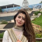 Kainaat Arora Instagram – Na punyam na papam ,na saukhyam ,na duhkham
Na mantro na ,tirtham ,na vedah ,na yajnah
Aham bhojanam naiva bhojyam na bhotka
Chidananda rupah shivo’ham shivo’ham
Chidananda rupah shivo’ham shivo’ham
Chidananda rupah shivo’ham shivo’ham
🔱🌈🕉️
.
.
.
.
#TravelStories #spiritualawakening #spiritualjourney #spiritualconnection #shivohamshivoham  #kainnataroraa #kainaatarora 🔱🔱🔱