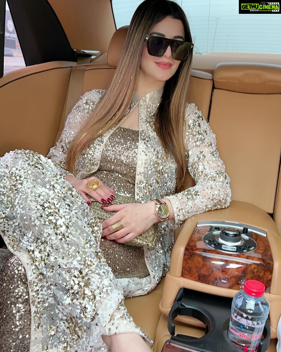 Kainaat Arora Instagram - The family You create is more important than the family You Come from .. . . . . . #kainaatarora 💕