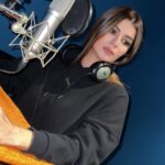 Kainaat Arora Instagram - Dubbing scenes .. #WorkMode . . . . #kainnataroraa